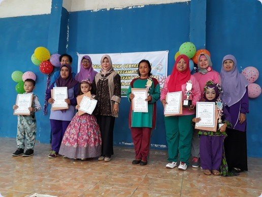 JUARA HARAPAN 2 LOMBA FASHION SHOW GEBYAR PAUD TINGKAT KECAMATAN